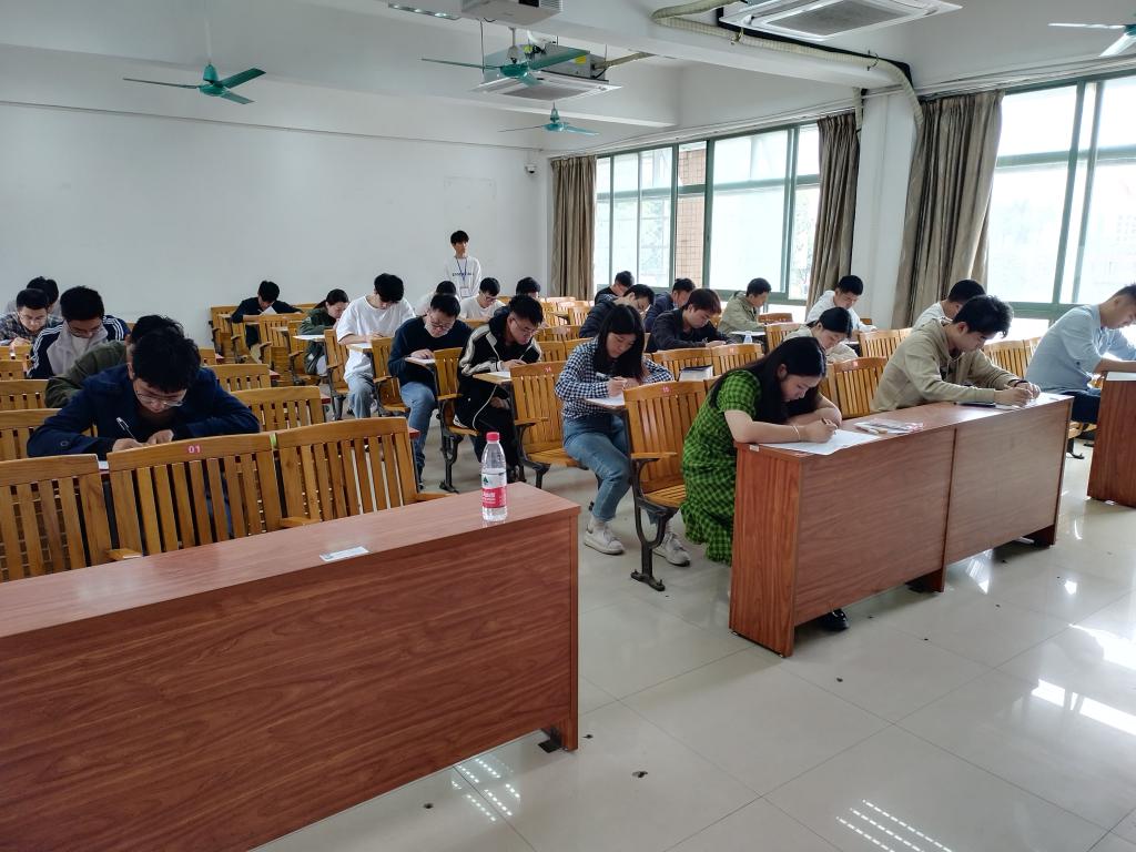 鎮(zhèn)江海事局“三抓一服務(wù)”切實推動2024年船員培訓(xùn)質(zhì)量提升(圖1)